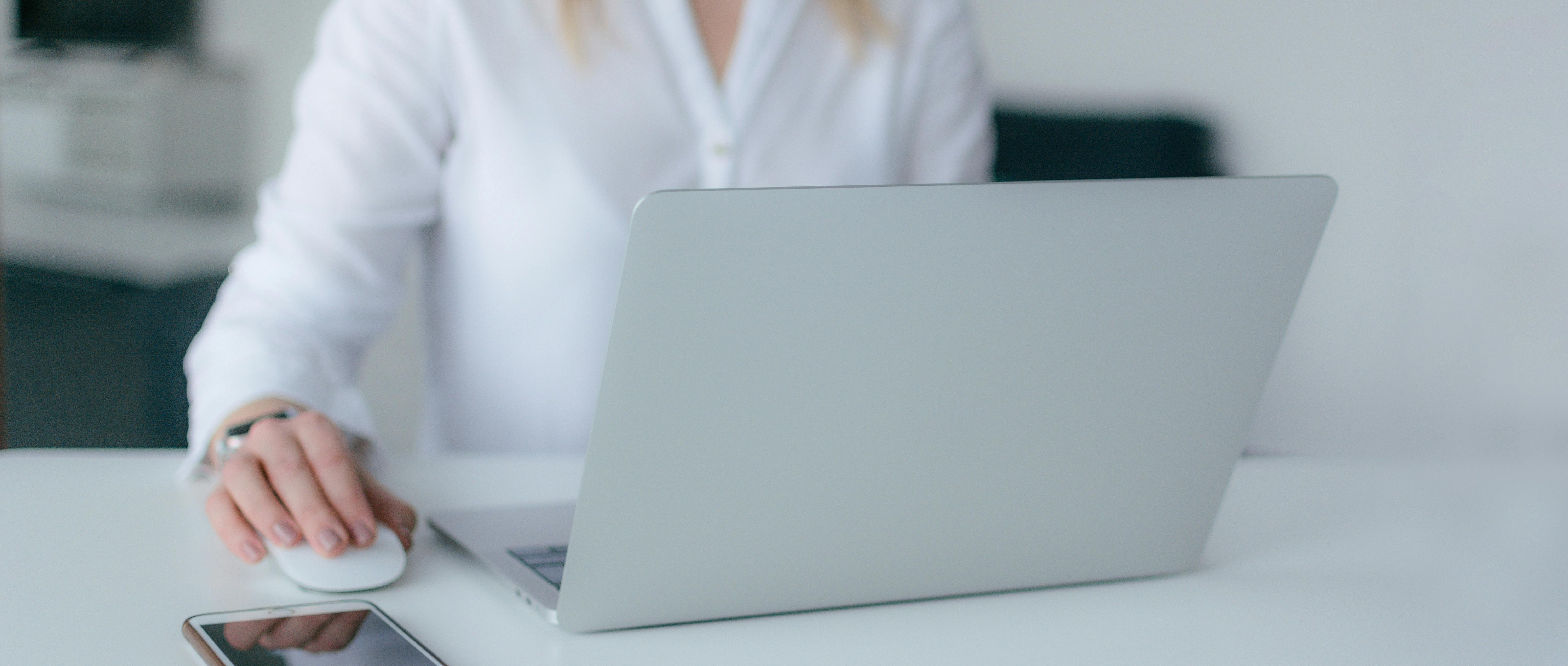 CRM - sistem de management al clienților...